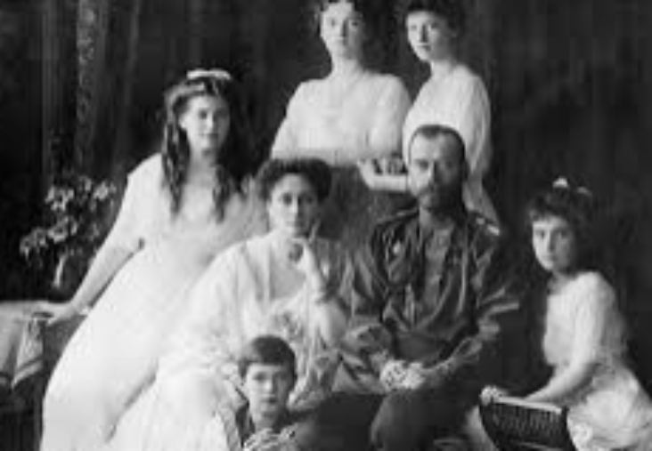 «Ельцин Центр» покажет экскурсию-расследование о расстреле царской семьи